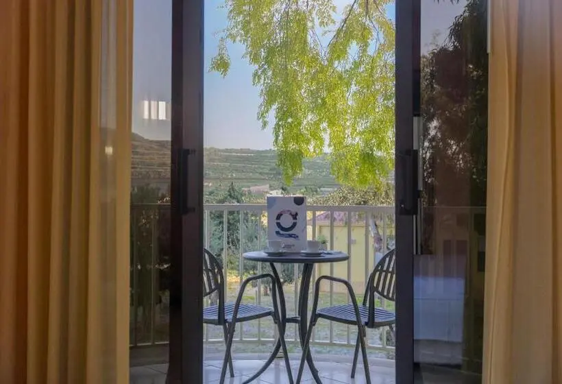 استراحتگاه Baia Di Tempsa