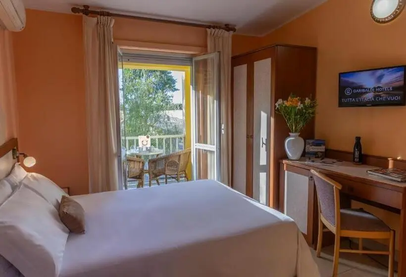 استراحتگاه Baia Di Tempsa