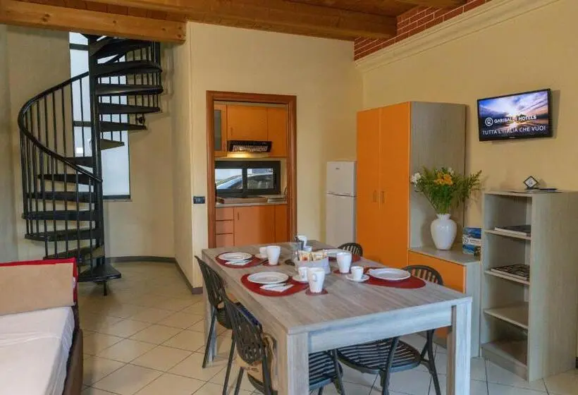 استراحتگاه Baia Di Tempsa