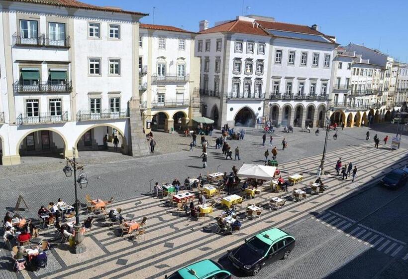 évora Sunset Hostel