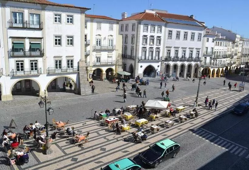 évora Sunset Hostel