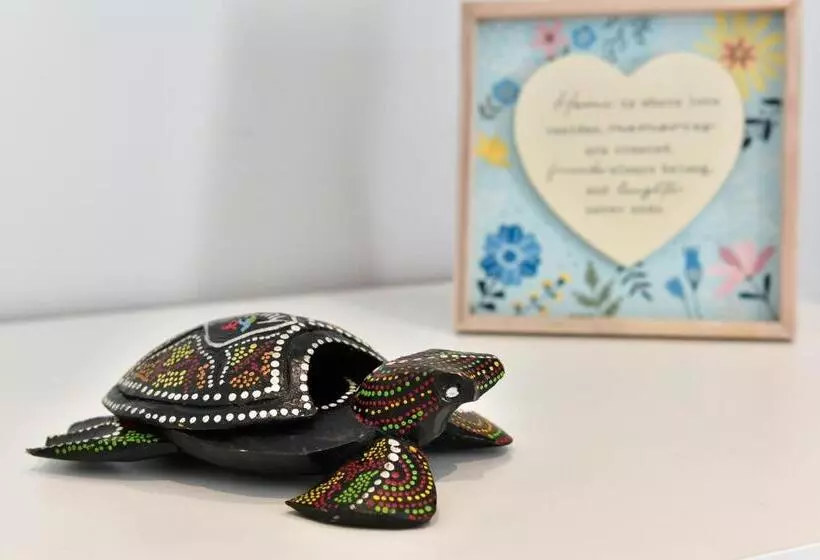 Free Parking   Heart Of The City   Superb Townhouse & Garden   Peaceful Area But Only 5min Walk To B