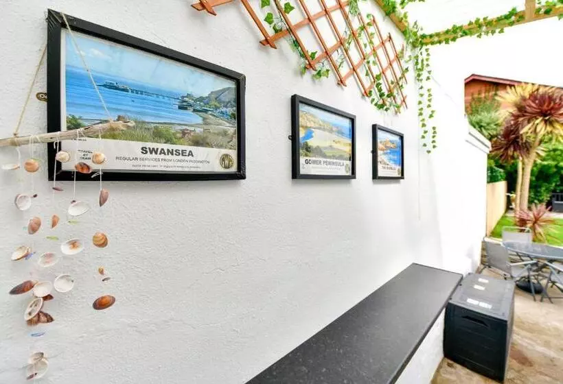 Free Parking   Heart Of The City   Superb Townhouse & Garden   Peaceful Area But Only 5min Walk To B