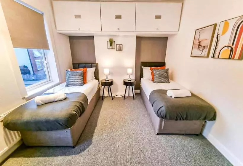 Ipswich Suffolk Contractor Holiday Short Stay
