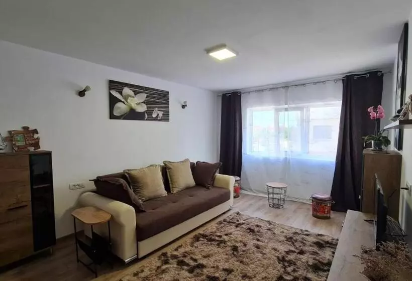 Iulia Sulina Deluxe