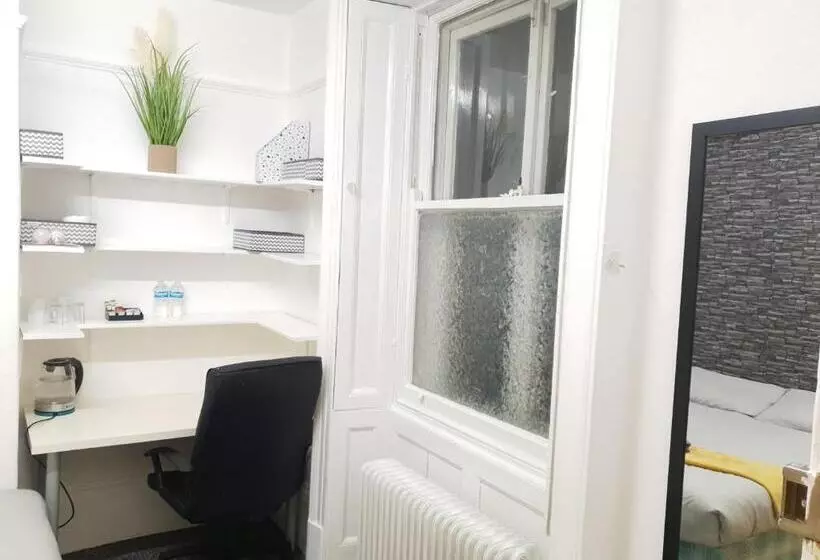 ペンション Topaz Town House No 36