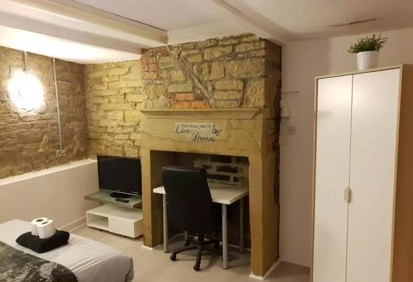 ペンション Topaz Town House No 36