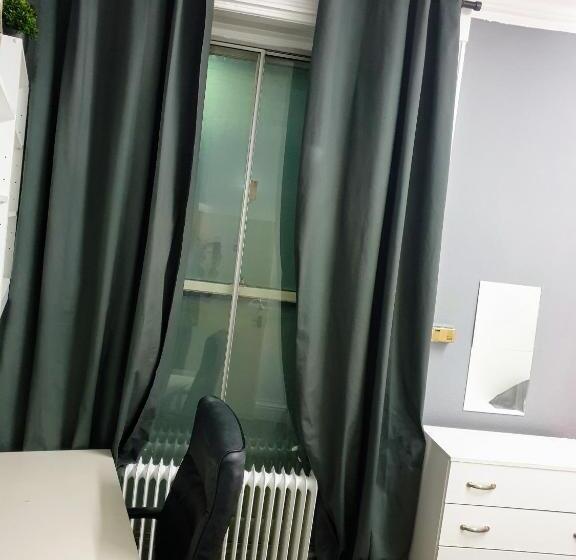 پانسیون Topaz Town House No 36