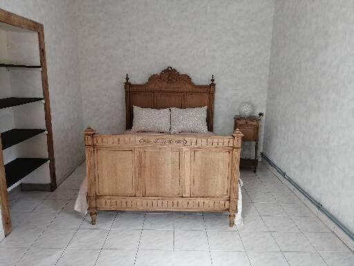 Charmante Maison Avec Cheminée, Grand Jardin Et Boxe Chevaux