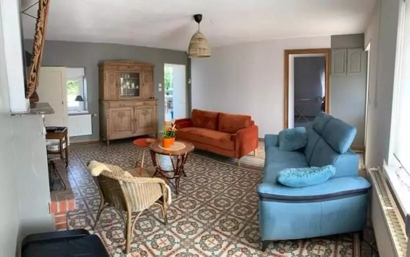 Charmante Maison Avec Cheminée, Grand Jardin Et Boxe Chevaux