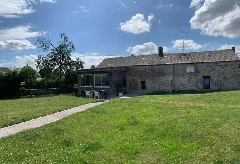 Charmante Maison Avec Cheminée, Grand Jardin Et Boxe Chevaux