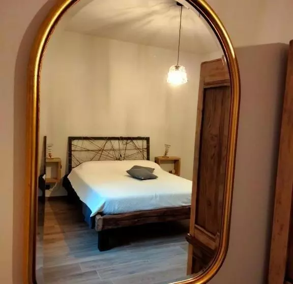 Due Camere E Una Bici