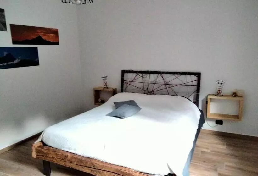 Due Camere E Una Bici