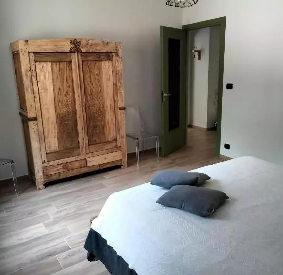 Due Camere E Una Bici