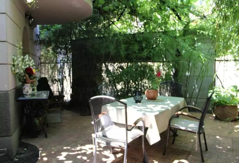 Garden Center Apartment