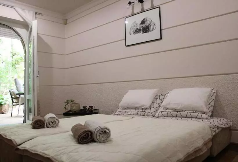 Garden Center Apartment