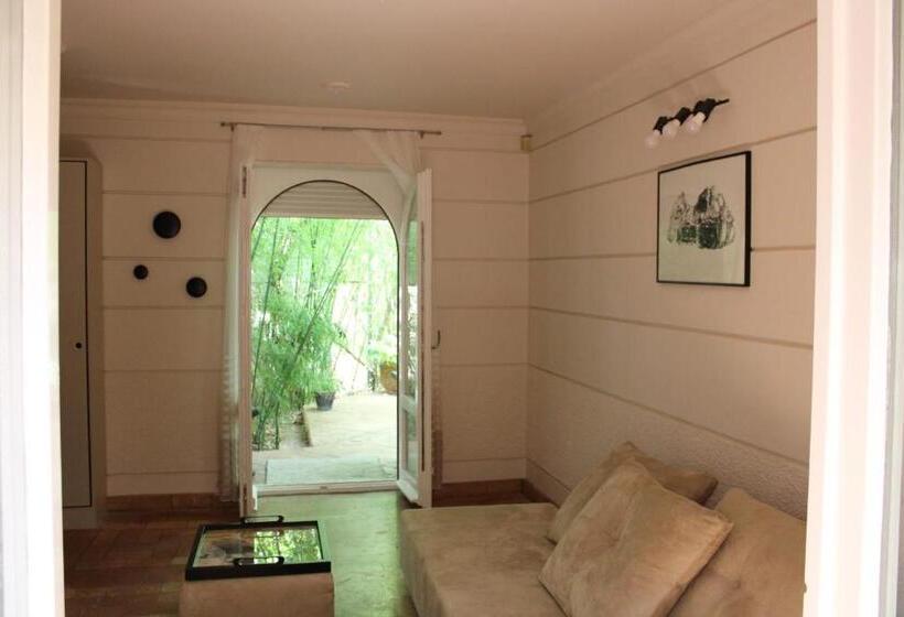 Garden Center Apartment