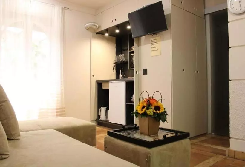 Garden Center Apartment