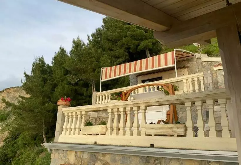 Majatalo B&b Villa La Petra