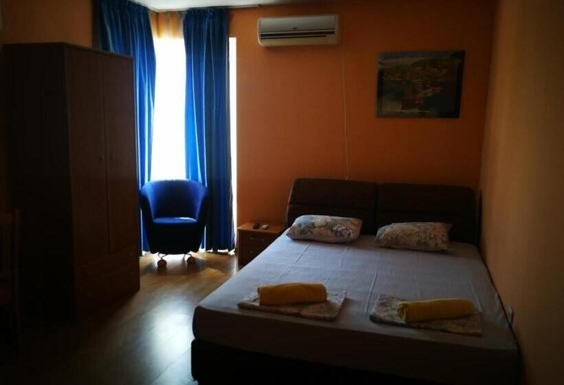 پانسیون Quattro Soli