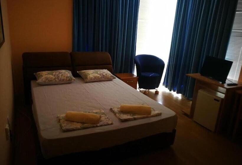 پانسیون Quattro Soli