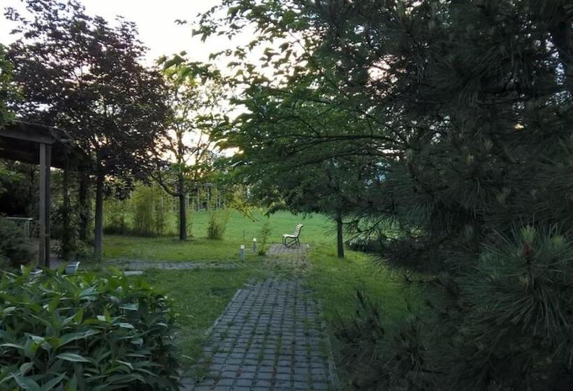 膳宿费 Rose Canine B&b