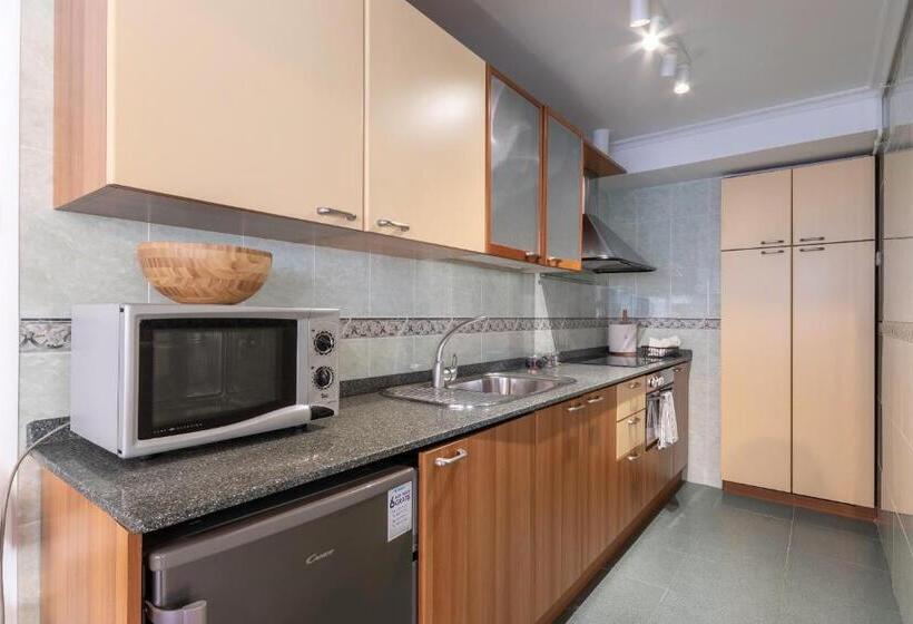 Plazuela Sta Catalina Ii En Mundaka Con Parking By Kabia Gestión