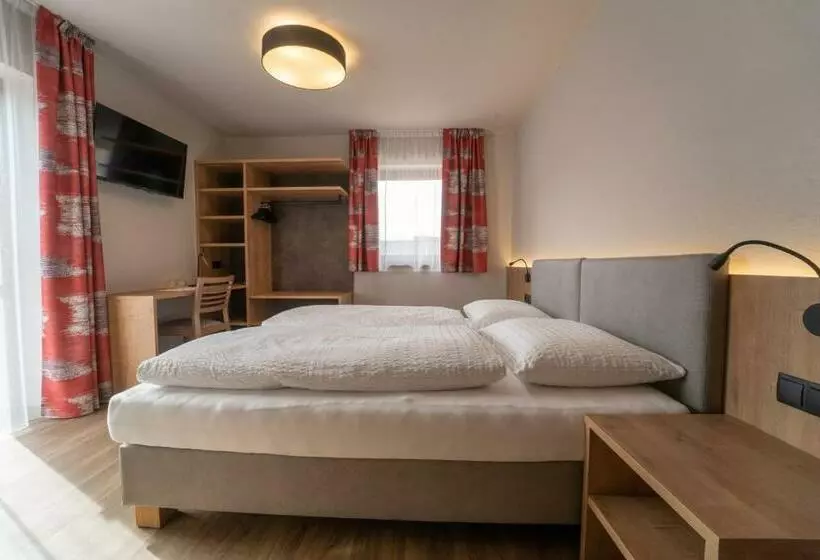 ベッドアンドブレックファースト Gasthof Paul