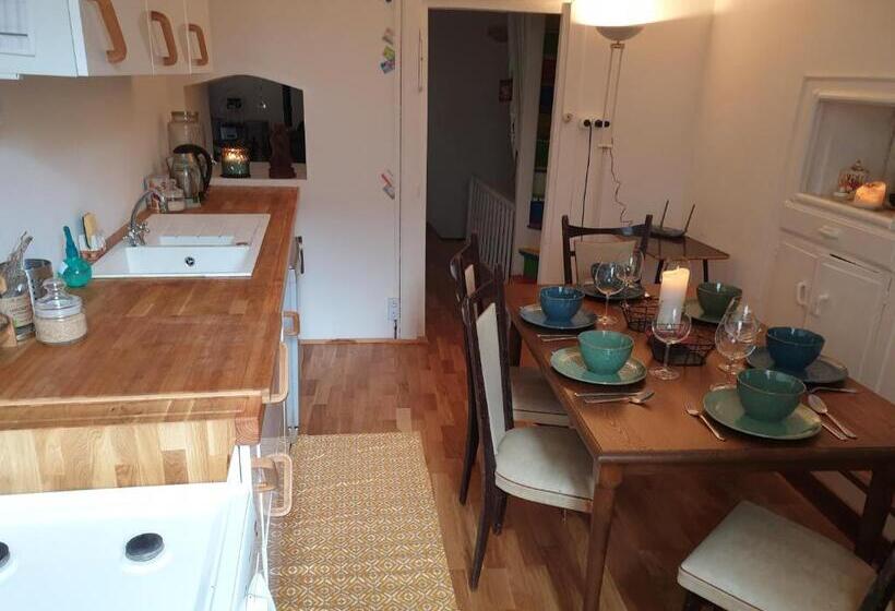 Chaleureuse Maison Avec Jacuzzi