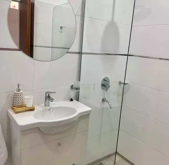 Departamentos Fleming, Luminosos P Hasta 4 Personas