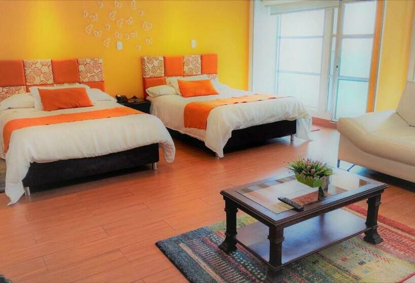 هتل Casa Madrigal