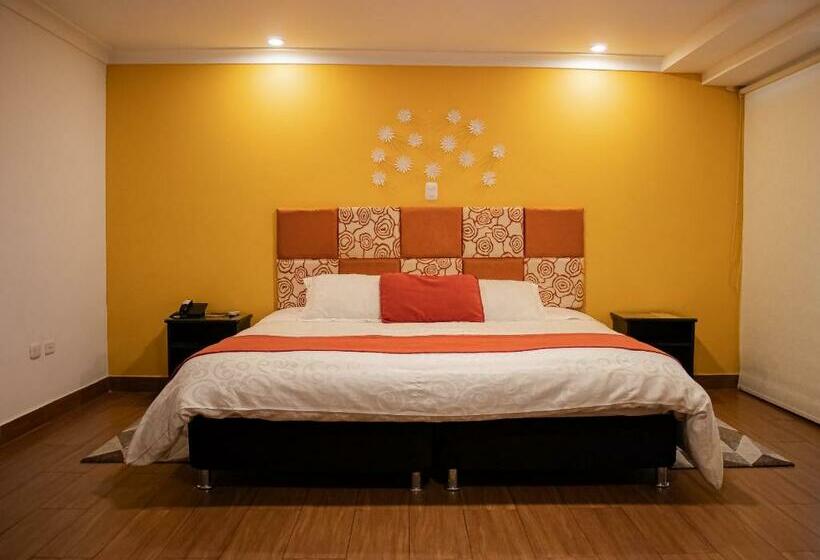 هتل Casa Madrigal