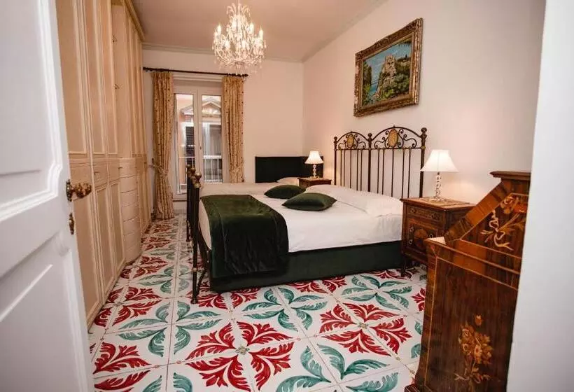 پانسیون Delfini Trevi House