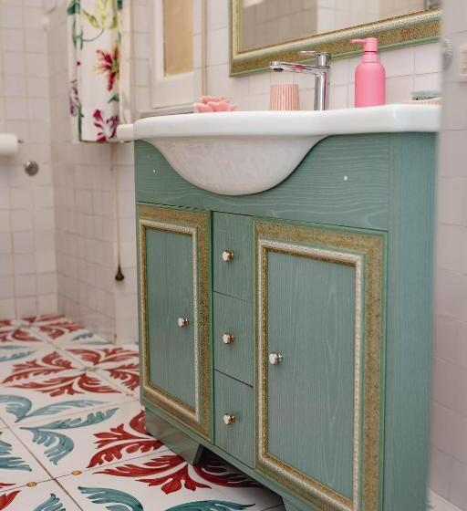 پانسیون Delfini Trevi House