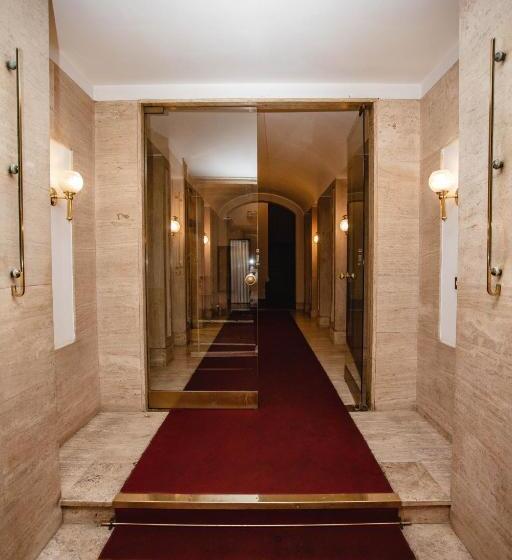 پانسیون Delfini Trevi House