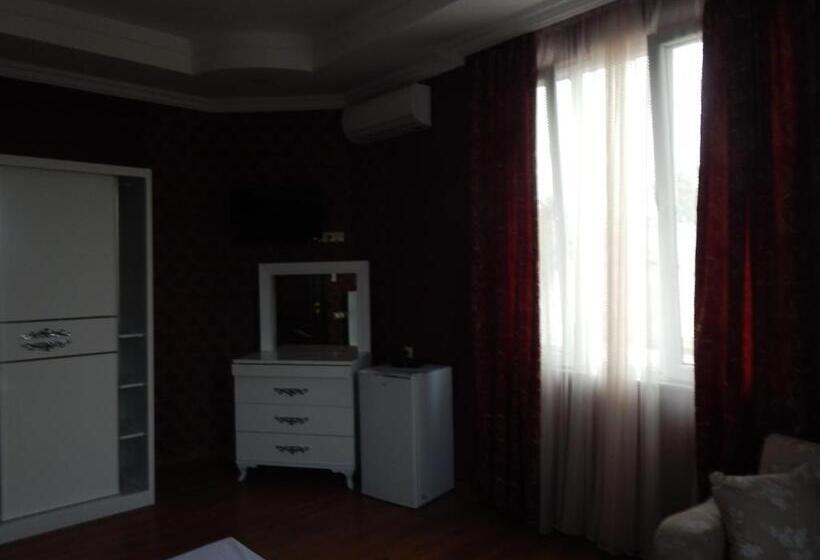 پانسیون Nani S Sweet Home