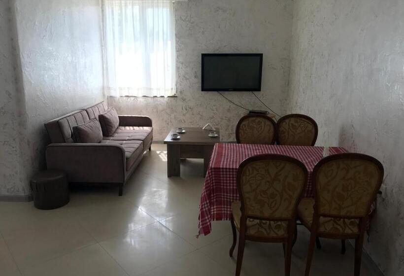 پانسیون Nani S Sweet Home