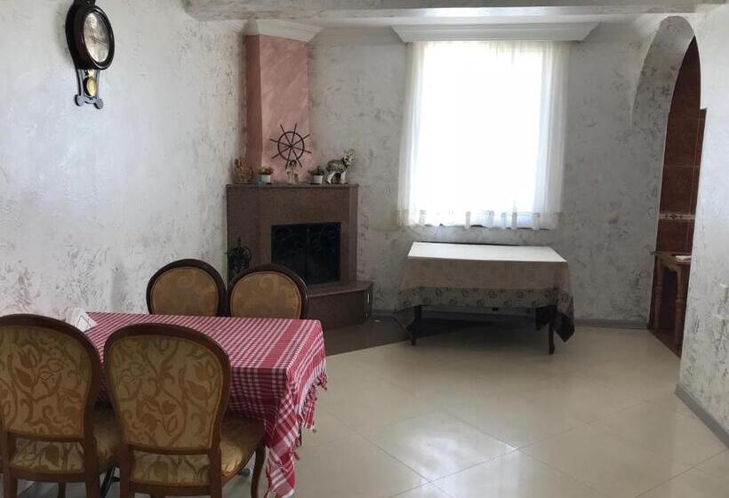 پانسیون Nani S Sweet Home