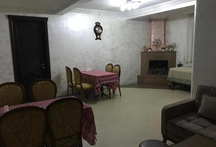 پانسیون Nani S Sweet Home