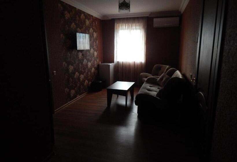 پانسیون Nani S Sweet Home