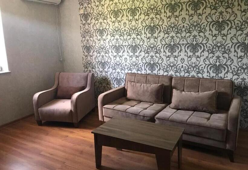 پانسیون Nani S Sweet Home