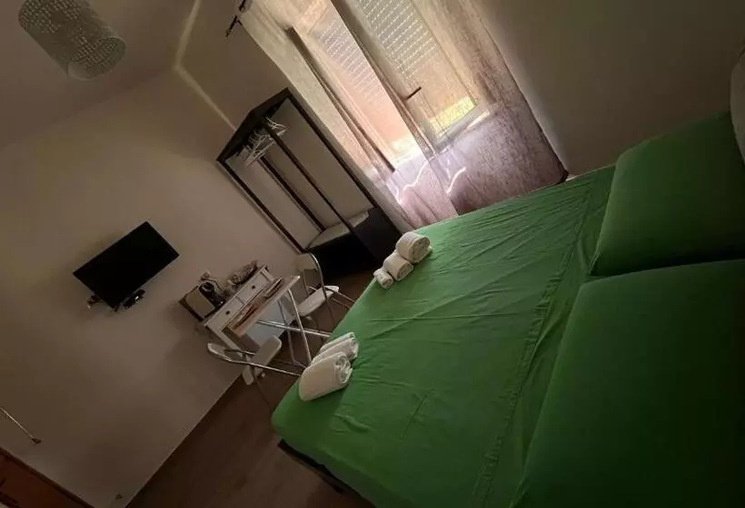 پانسیون White Room
