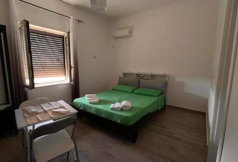 پانسیون White Room