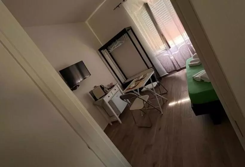 پانسیون White Room