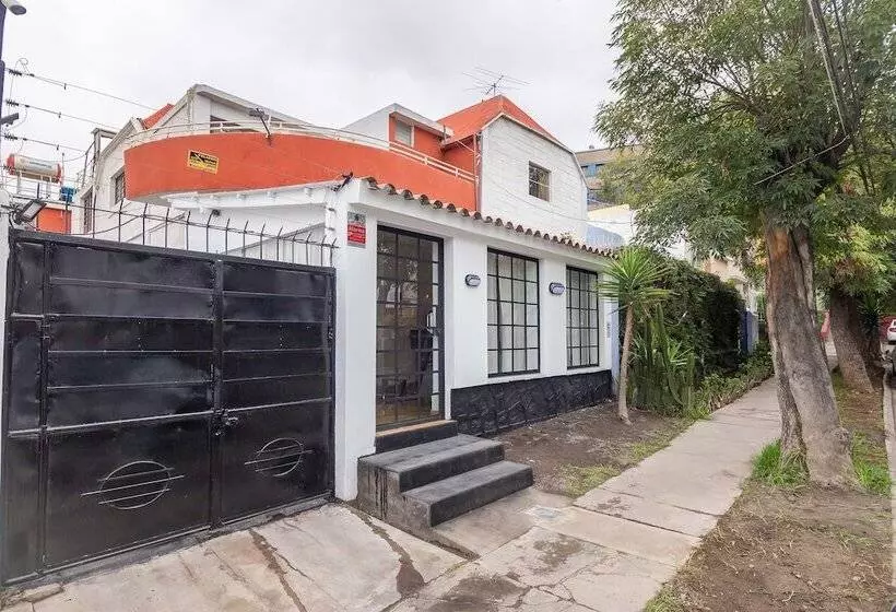 هتل Posada Toulouse Arequipa