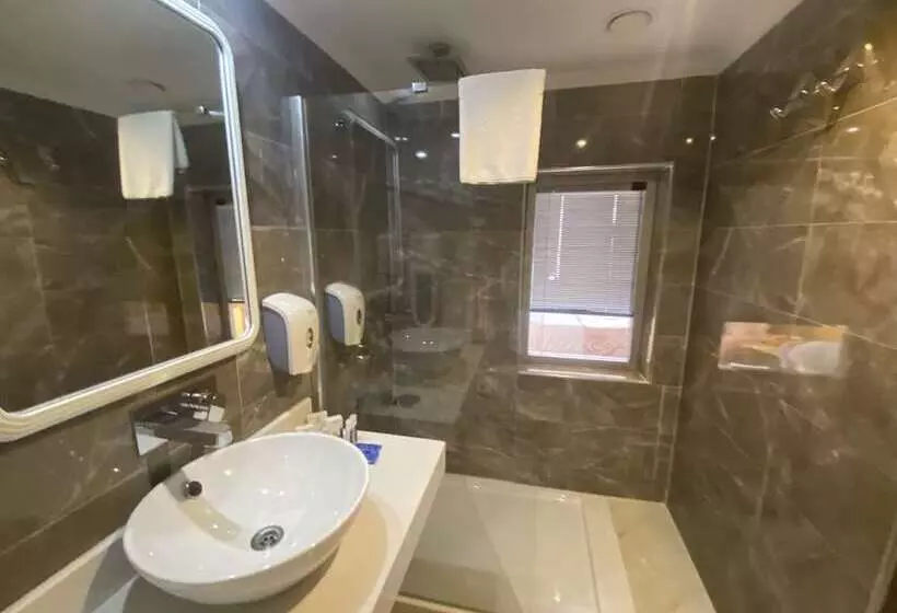 Hotelli Roseira Beach Resort