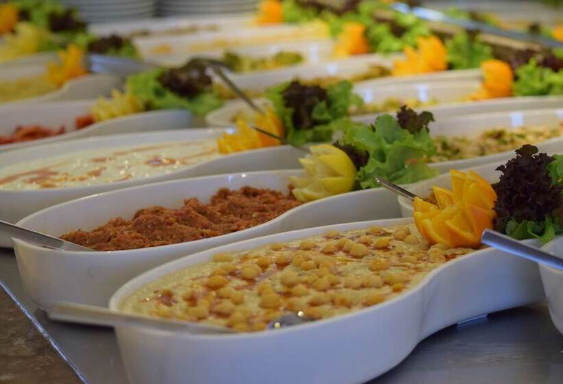 בית מלון כפרי Roseira Beach Resort