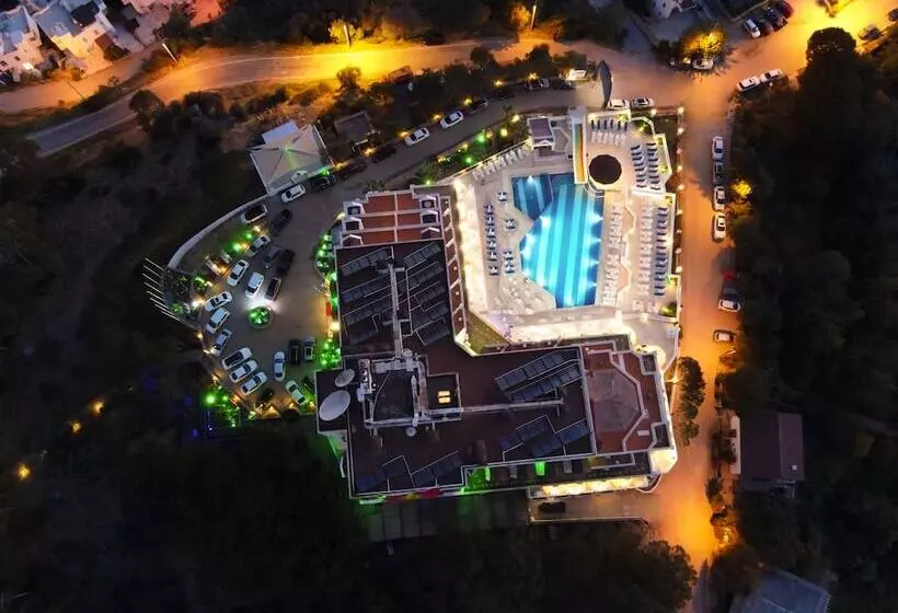 Hotelli Roseira Beach Resort