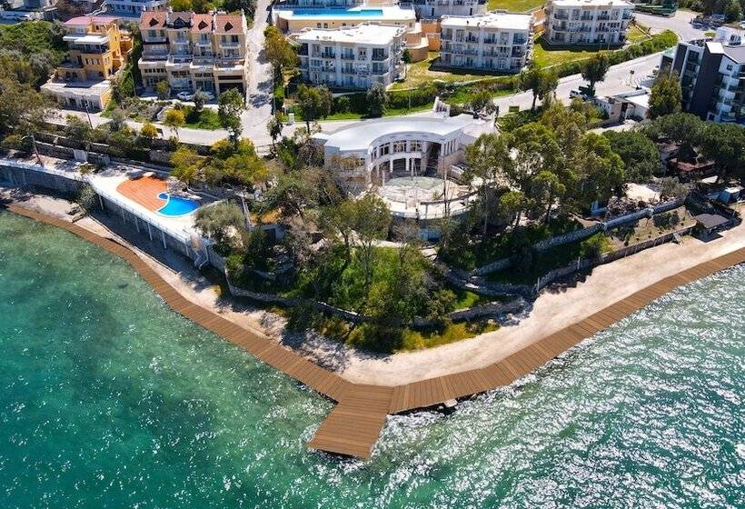 בית מלון כפרי Roseira Beach Resort