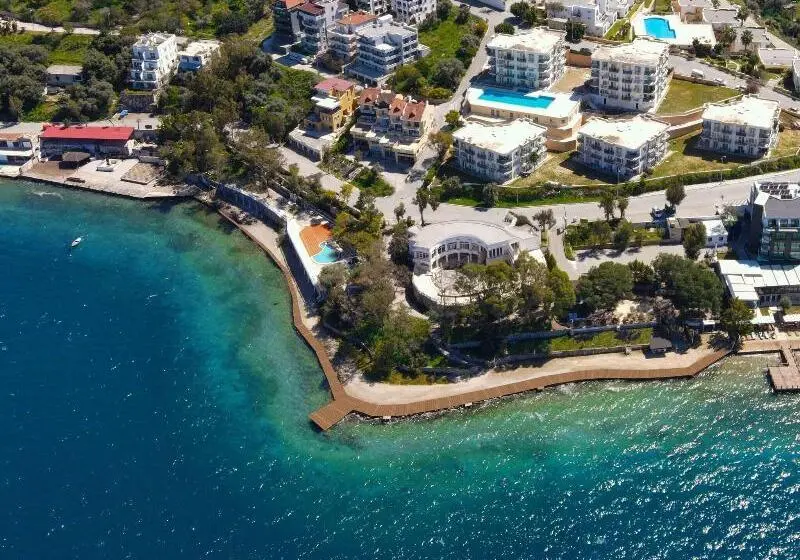 ホテル Roseira Beach Resort